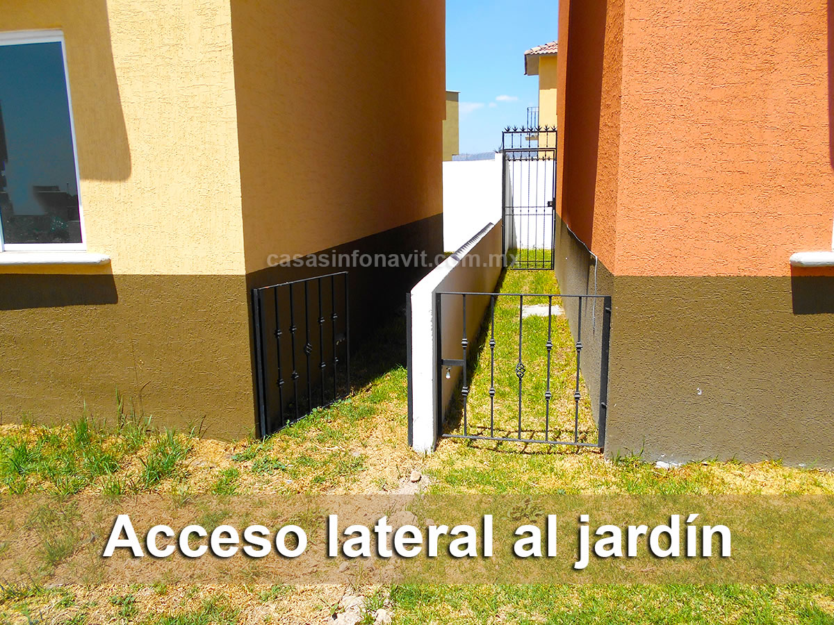acceso lateral casas en zapotlán
